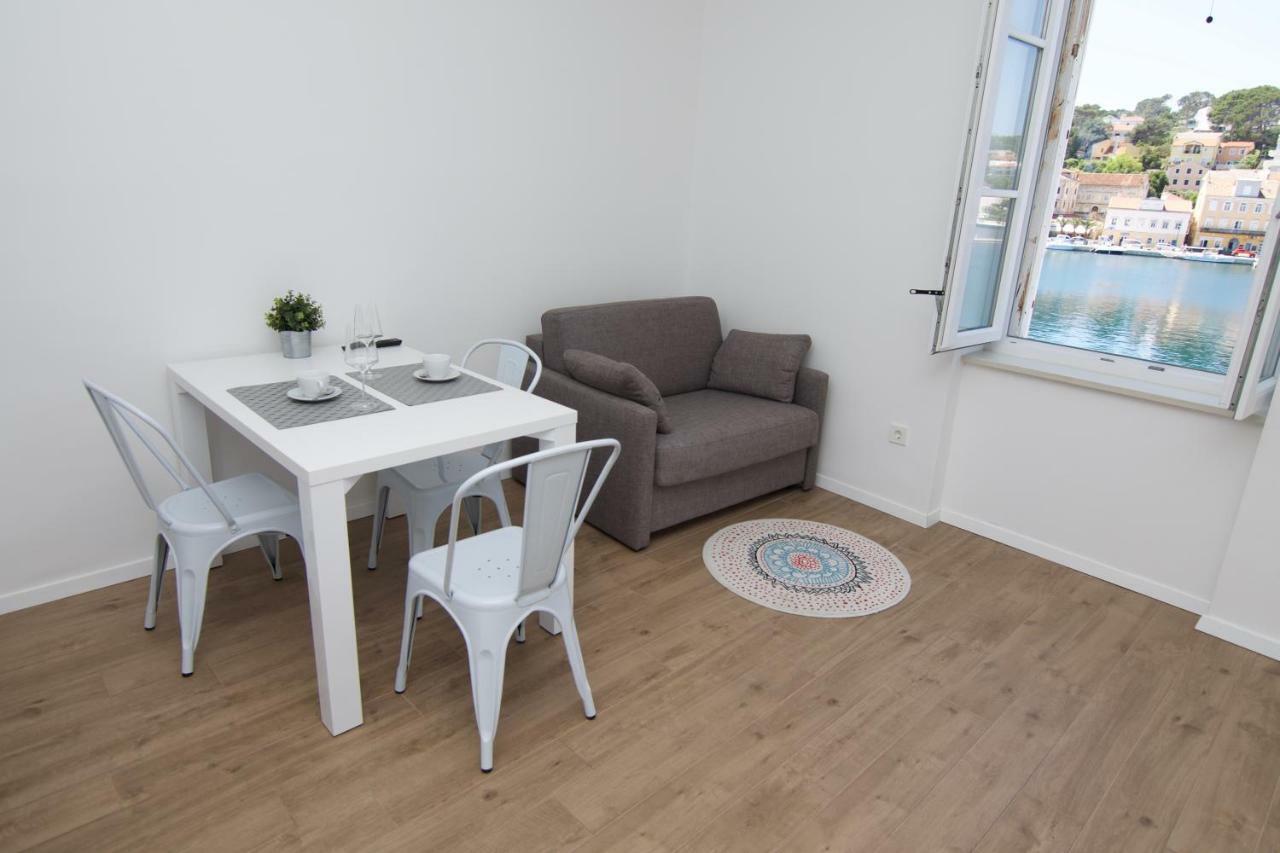 Apartments And Rooms Jospino Mali Lošinj Exteriör bild