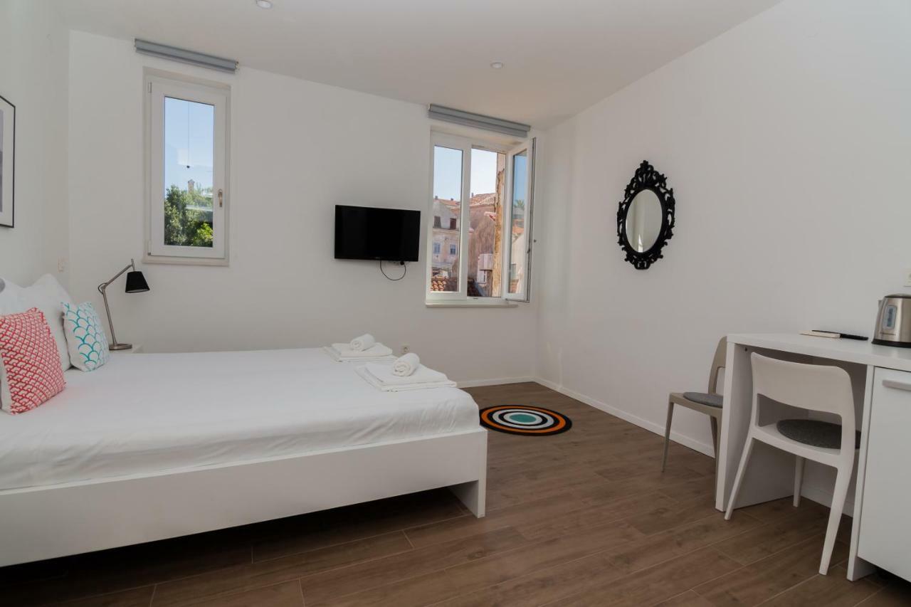 Apartments And Rooms Jospino Mali Lošinj Exteriör bild